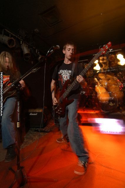[absence of the sun on Feb 15, 2006 at the Spyder Room (Manchester, NH)]