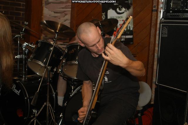 [anoxia on Aug 20, 2004 at the Chopping Block (Boston, Ma)]