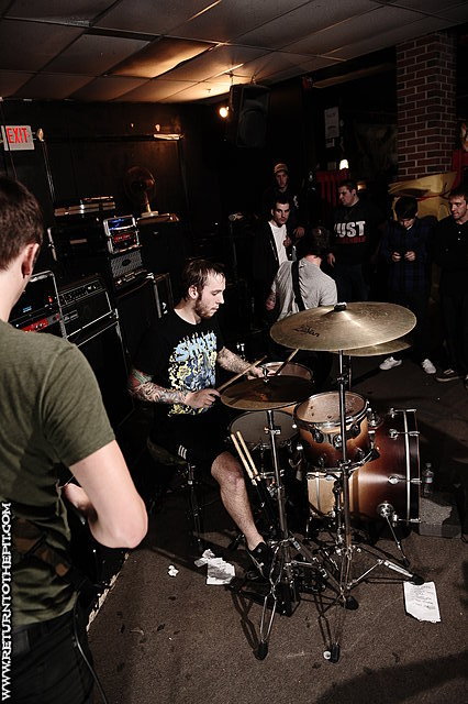 [armor for the broken on Oct 9, 2009 at Anchors Up (Haverhill, MA)]