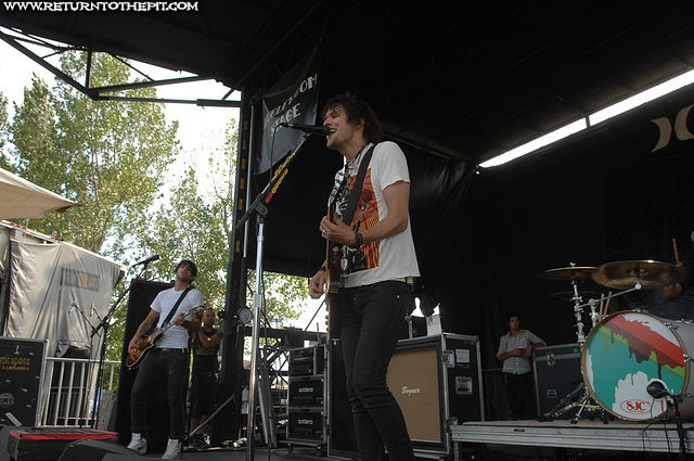 [boys like girls on Aug 12, 2007 at Parc Jean-drapeau - Hurly.com Stage (Montreal, QC)]