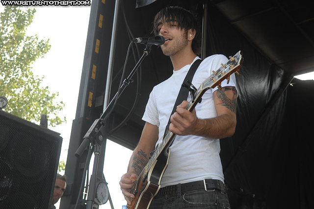 [boys like girls on Aug 12, 2007 at Parc Jean-drapeau - Hurly.com Stage (Montreal, QC)]