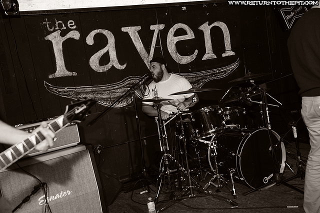 [brainrot on Dec 28, 2014 at The Raven (Worcester, MA)]