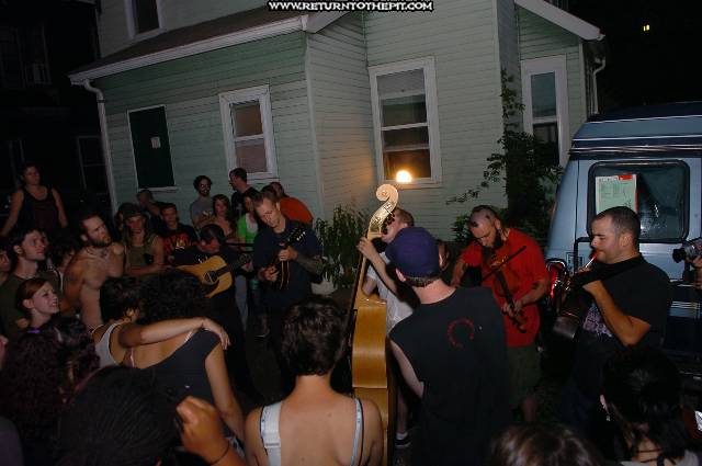 [bread and roses on Aug 27, 2005 at the Library (Allston, Ma)]