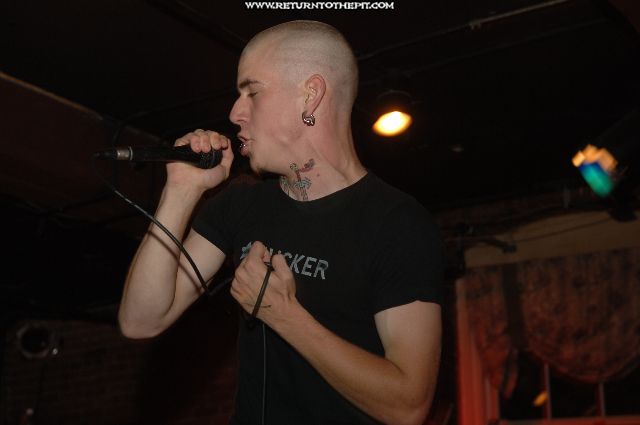 [buried and still breathing on Jul 13, 2006 at Milly's Tavern (Manchester, NH)]