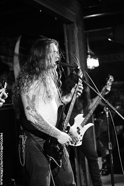 [cerebral rot on Apr 13, 2023 at Ralph's (Worcester, MA)]