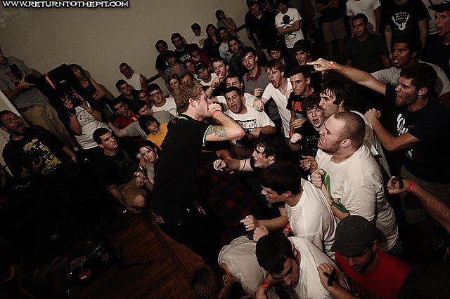 [crime in stereo on Sep 18, 2009 at ICC Church (Allston, MA)]