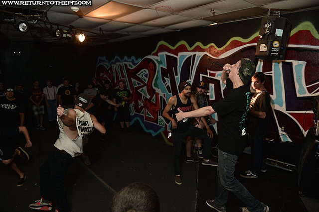 [dealbreaker on Aug 31, 2013 at Anchors Up (Haverhill, MA)]