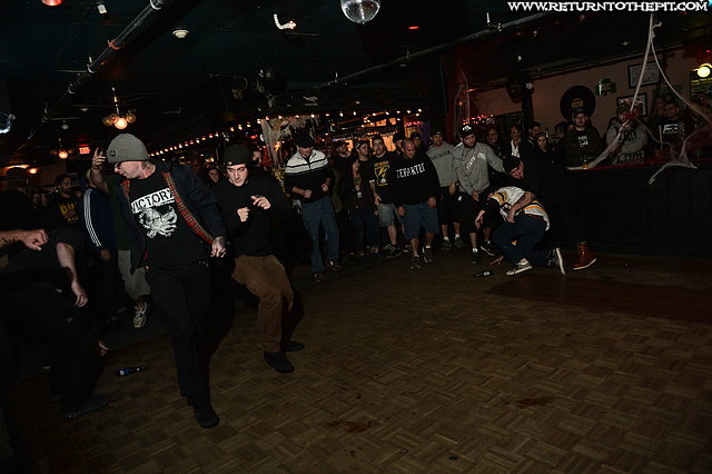 [death before dishonor on Oct 22, 2016 at The C-Note (Hull, MA)]