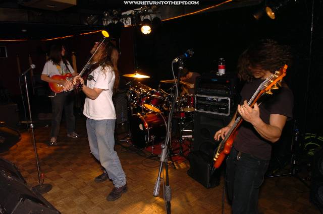 [devil in the kitchen on Nov 20, 2005 at Club 125 - second stage(Bradford, Ma)]