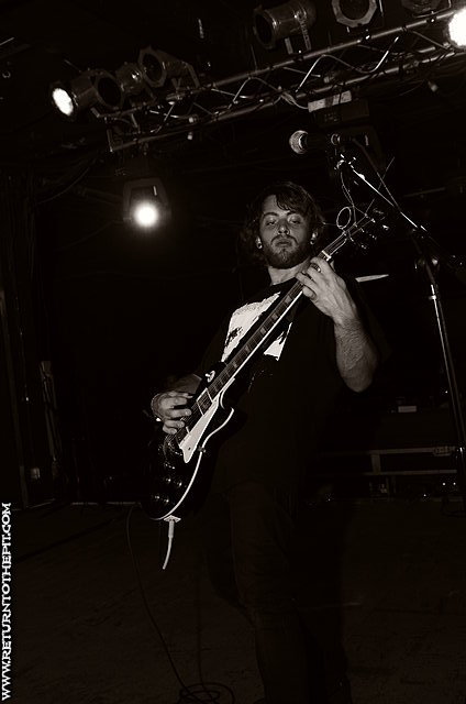 [doubled over on May 29, 2011 at Sonar (Baltimore, MD)]