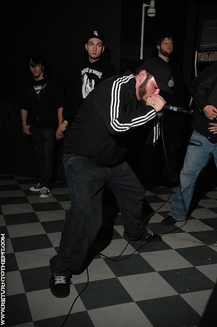 [dysentery on May 20, 2008 at Great Scott's (Allston, MA)]