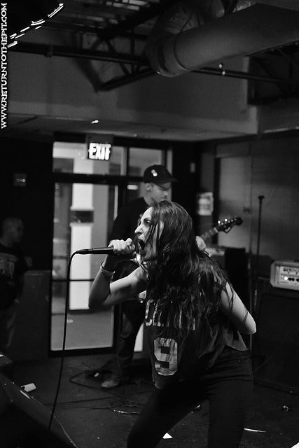 [escuela on Jun 21, 2017 at Bungalow Bar And Grill (Manchester, NH)]