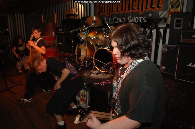 [expulsive incision on May 20, 2006 at Club Speed - secondstage (NYC, NY)]