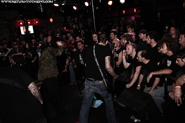 [eyehategod on Jun 13, 2010 at Club Hell (Providence, RI)]
