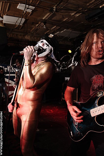[fan halen on Sep 12, 2009 at Lucky Dog (Worcester, MA)]