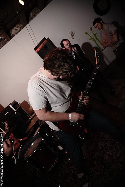 [ghosting on Feb 22, 2009 at Firehouse 13 (Providence, RI)]