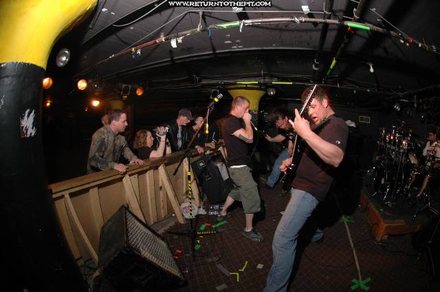 [hand choke neck on Apr 9, 2005 at the Bombshelter (Manchester, NH)]