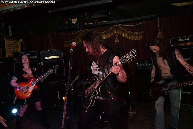 [hessian on Apr 13, 2014 at Ralph's (Worcester, MA)]