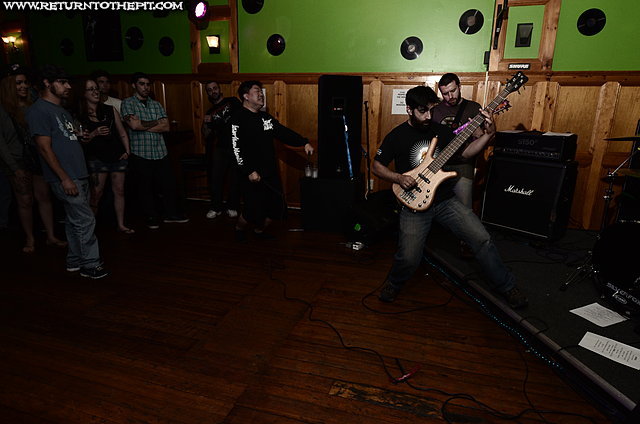 [hivesmasher on Jun 10, 2011 at The Limelight Lounge (Haverhill, MA)]