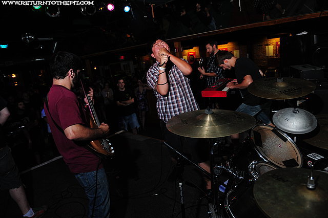 [hivesmasher on Aug 13, 2011 at Club Oasis (Worcester, MA)]
