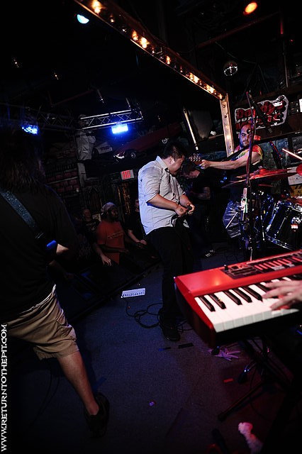 [hivesmasher on Jun 18, 2009 at Ralph's (Worcester, MA)]