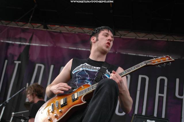 [it dies today on Jul 15, 2005 at Tweeter Center - second stage (Mansfield, Ma)]