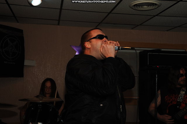 [martyrvore on Jan 20, 2007 at Dee Dee's Lounge (Quincy, Ma)]