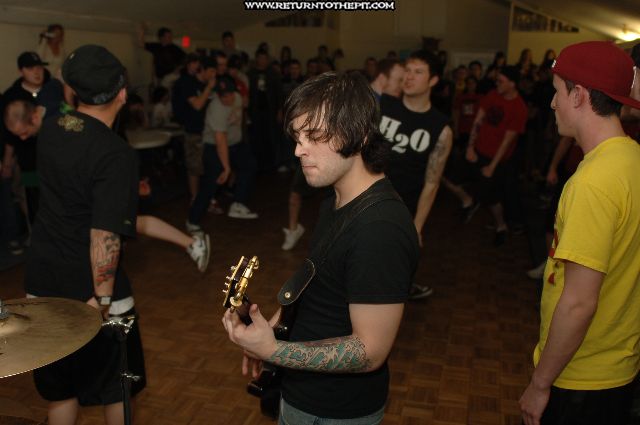 [on dogs on Apr 15, 2006 at VFW (Kingston, NH)]