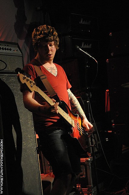 [pantom glue on May 21, 2009 at Great Scott's (Allston, MA)]