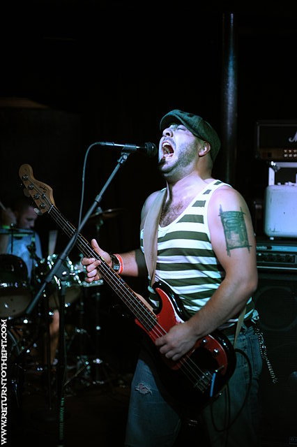 [peruns shore on Jun 1, 2008 at Club Hell (Providence, RI)]