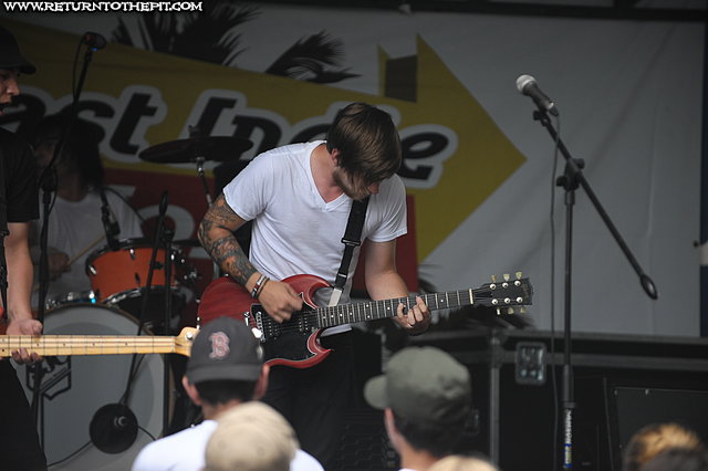 [split fifty on Jul 23, 2008 at Comcast Center - East Cost Indie Stage (Mansfield, MA)]
