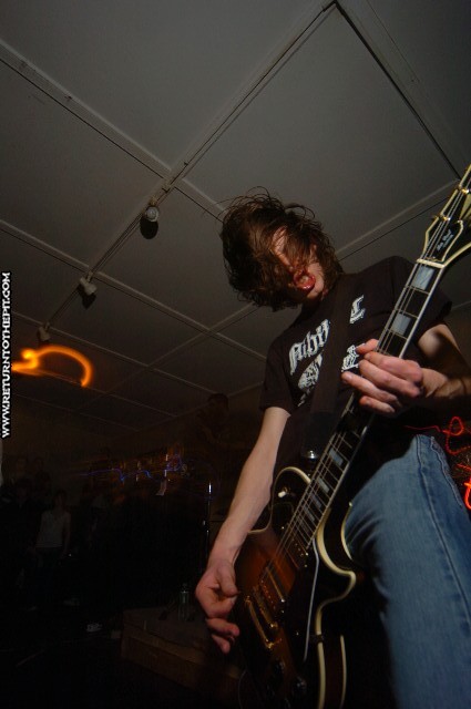 [rise and fall on Apr 21, 2006 at Tiger's Den (Brockton, Ma)]