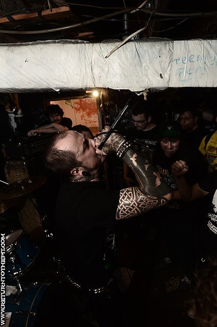 [see you in hell on Jun 17, 2011 at The Butcher Shoppe (Allston, MA)]
