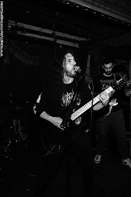 [sentient horror on Mar 25, 2023 at Ralph's (Worcester, MA)]