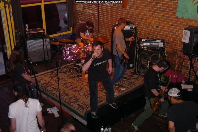 [septic youth command on May 14, 2005 at Evo's Art Space - downstairs (Lowell, Ma)]