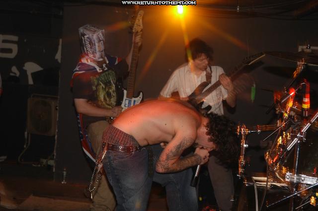 [shaniqua and the skull fuckers on Dec 17, 2004 at the Bombshelter (Manchester, NH)]