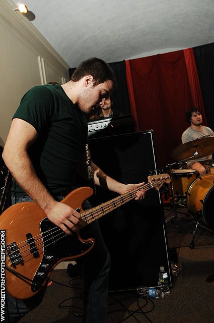 [shoot to kill on Dec 26, 2007 at Mercy House (Amherst, MA)]