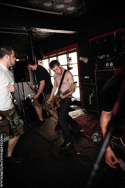 [the carrier on May 9, 2009 at Jerky's (Providence, RI)]