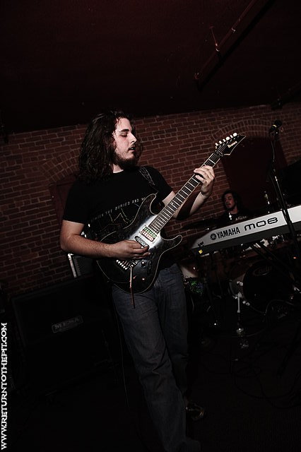 [the contortionist on Nov 20, 2010 at Waterfront Tavern (Holyoke, MA)]
