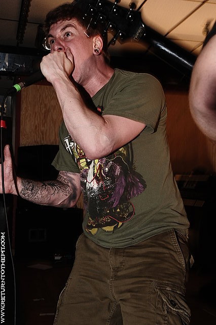 [the holwell account on May 5, 2009 at Rocko's (Manchester, NH)]