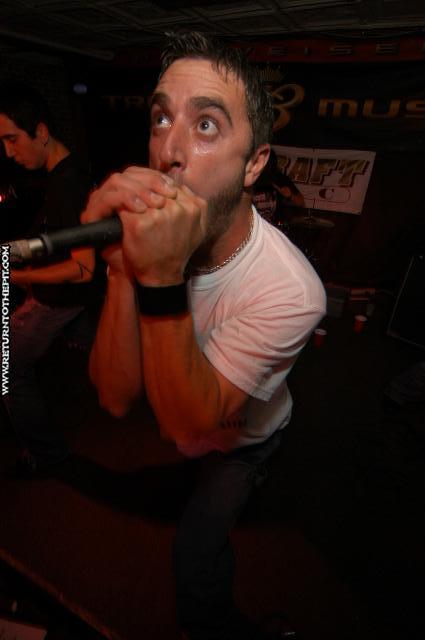 [the network on Jun 30, 2004 at Muddy River Smokehouse (Portsmouth, NH)]