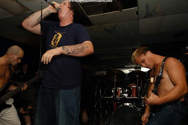 [the nightmare continues on Sep 6, 2003 at The Living Room (Providence, RI)]