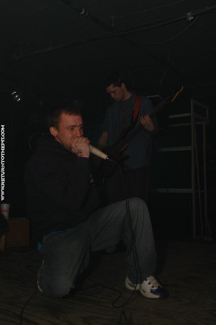 [the slow decay of time on Jan 10, 2004 at the Bombshelter (Manchester, NH)]