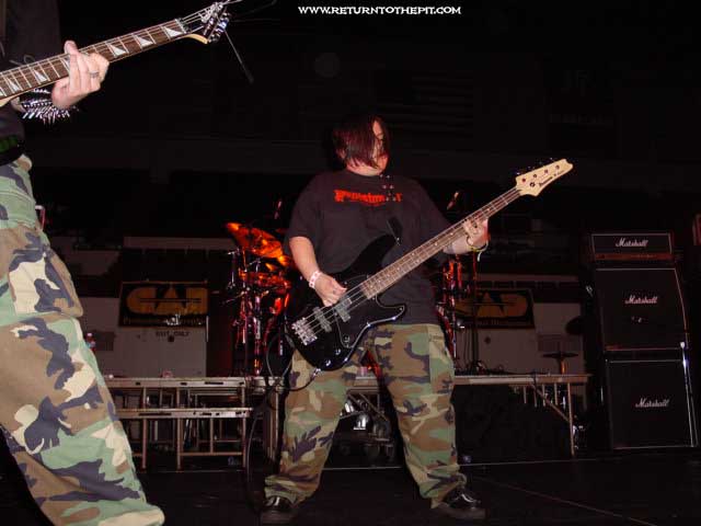 [throcult on Jul 27, 2002 at Milwaukee Metalfest Day 2 crash (Milwaukee, WI)]