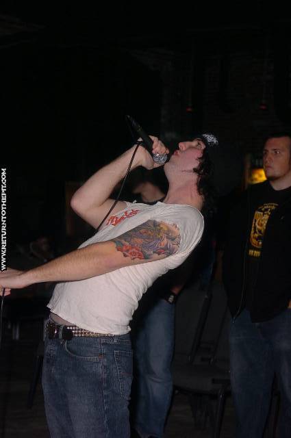 [throwing shrapnel on Dec 16, 2005 at Center for the Arts (Natick, Ma)]