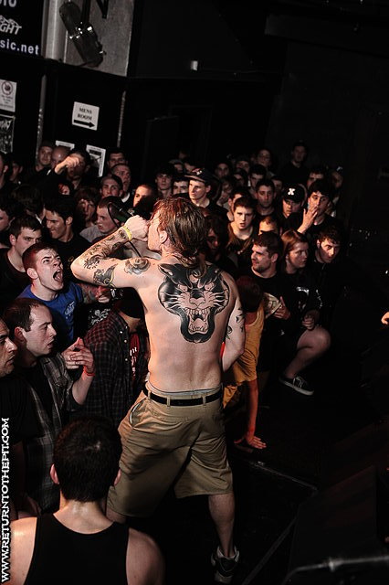 [trapped under ice on Apr 15, 2011 at the Palladium - Secondstage (Worcester, MA)]