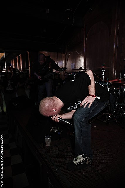 [under lying truth on Apr 17, 2009 at Chasers - Thirdstage (Worcester, MA)]