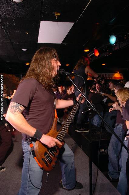 [unearth on Nov 18, 2005 at Cabot st. (Chicopee, Ma)]
