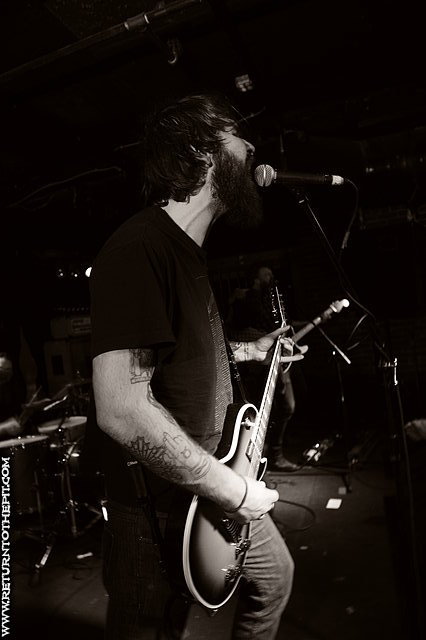 [vultures of cult on Apr 26, 2013 at Dover Brickhouse (Dover, NH)]